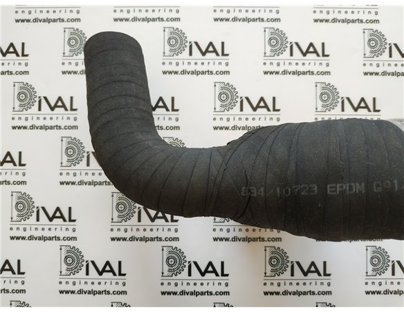 Патрубок 834/10723 (радіатора) для телескопічного навантажувача JCB