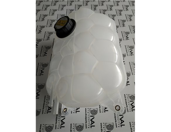 Бачок 334/G3688, 333/C9425, 334/G3689 расширительный двигателя для телескопического погрузчика JCB