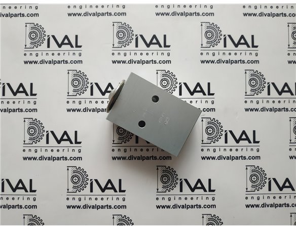 Клапан 30/925433, 25/220402 кондиционера расширительный (ТРВ) для экскаватора погрузчика JCB