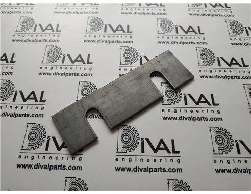 Пластина 158/30500, 157/30103 регулировочная стрелы (дистанционная) для телескопического погрузчика JCB