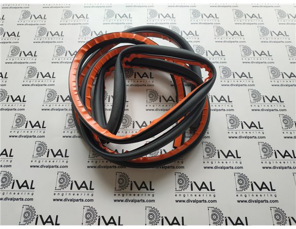 Ущільнення 333/P2990, 331/59896, 331/32339 двері кабіни верхній для телескопічного навантажувача JCB
