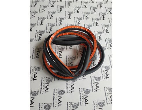 Ущільнення 333/P2990, 331/59896, 331/32339 двері кабіни верхній для телескопічного навантажувача JCB